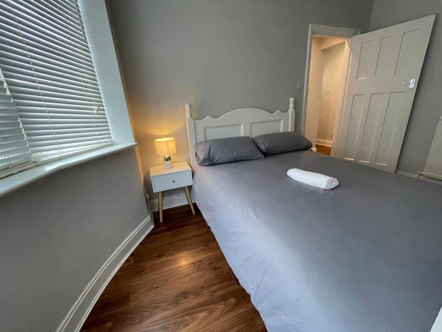 Entire Ground Floor Apartment In Watford Watford  Bagian luar foto